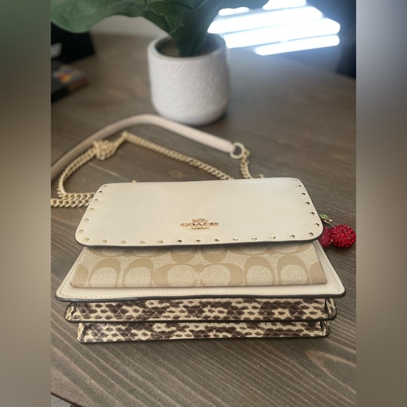 SOLD** - Picture 3 of 14